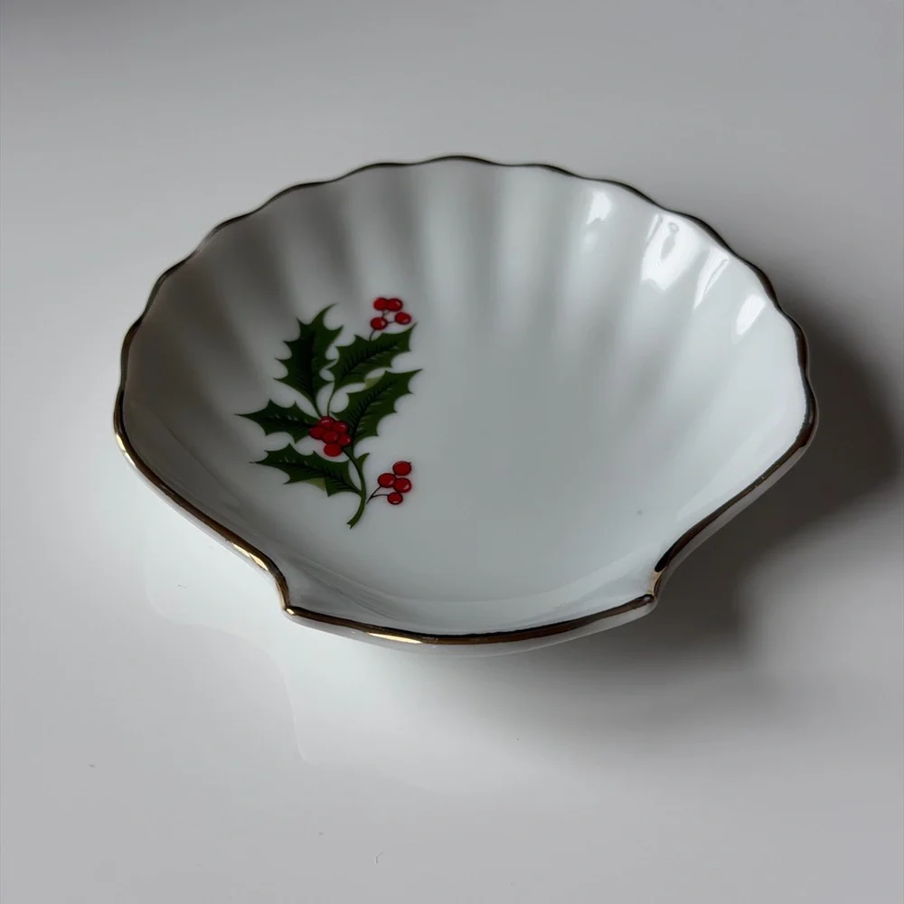 Porcelain Holly Bath Accessory Set - Toothbrush Holder ,Soap Dish & Tumbler Cup